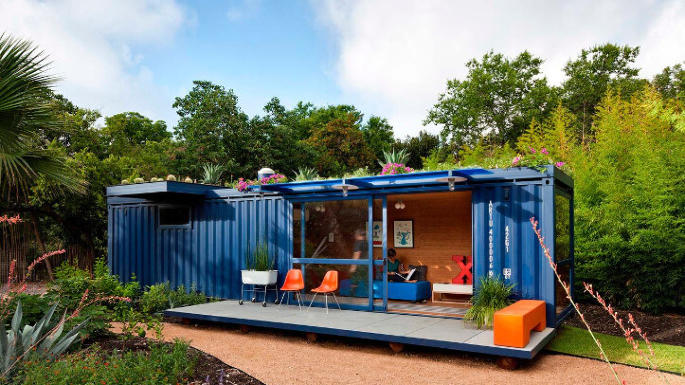 https://www.espacodarq.com.br/storage/cache/construcao-em-container-vale-a-pena-16290689956352-1366x768-2ca15197.jpg